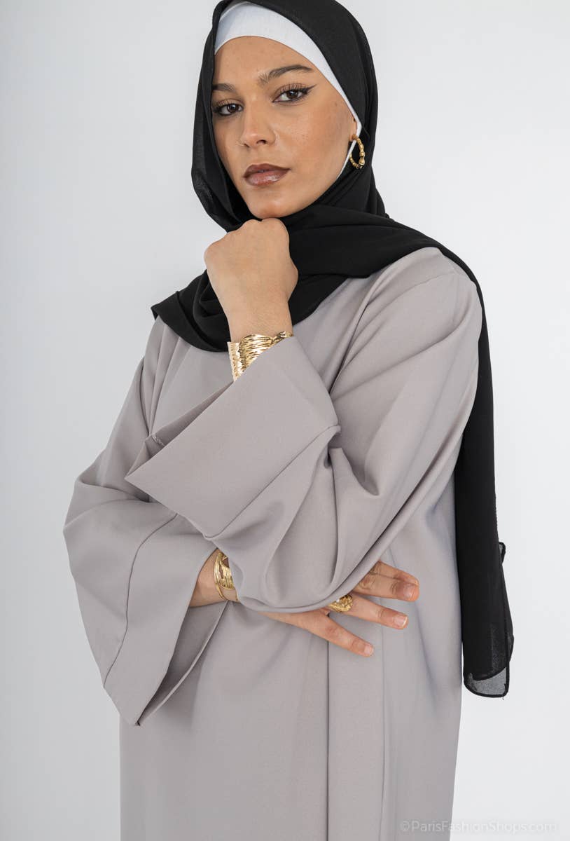 Elegant Long Wide Abaya - Modest and Stylish Wear"